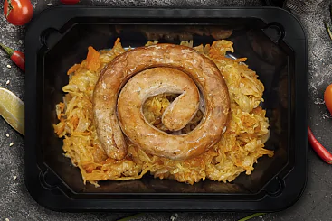 Баварская колбаска с тушеной капустой, 300г